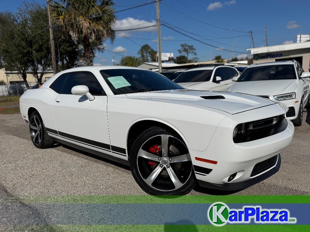 2019 Dodge Challenger SXT's photo