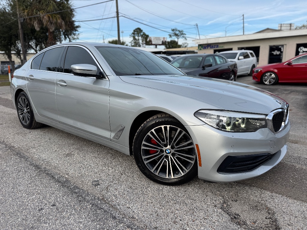 2019 BMW 5 Series 530i's photo