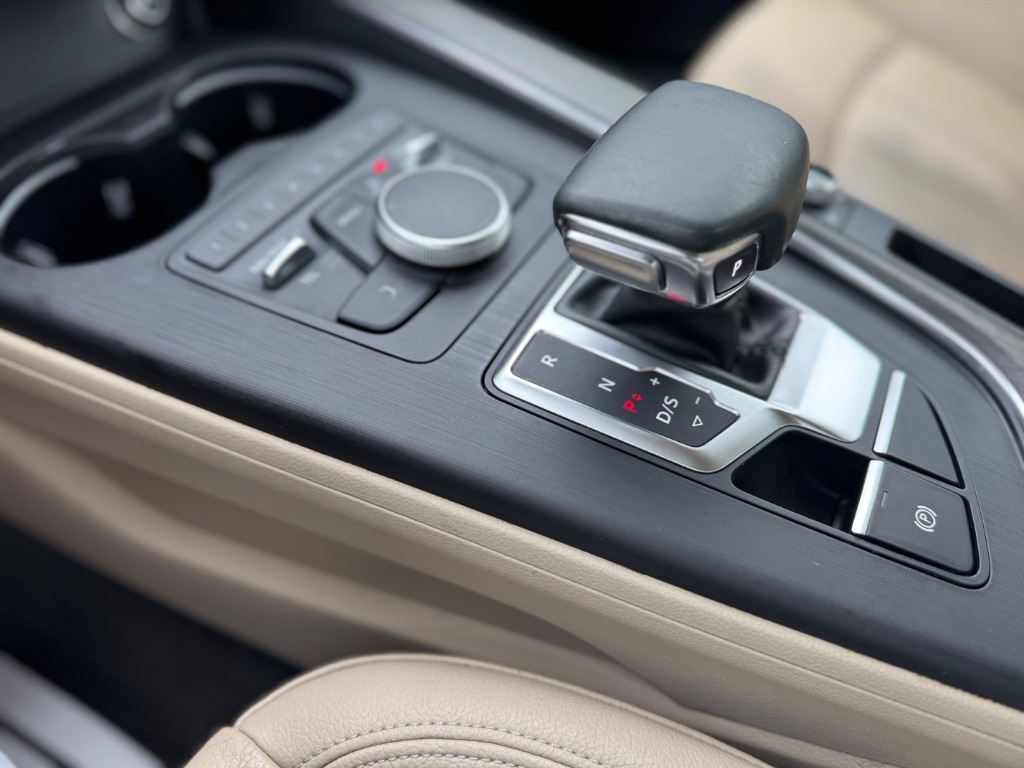 2018 Audi A4 Premium - Photo 14