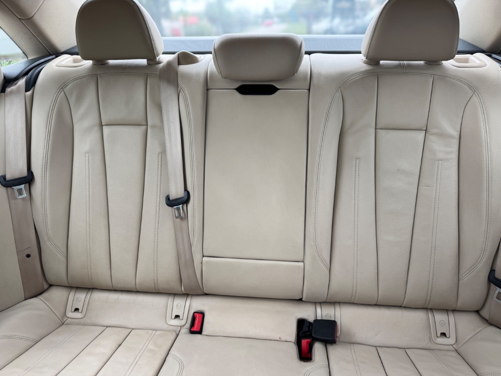 2018 Audi A4 Premium - Photo 19