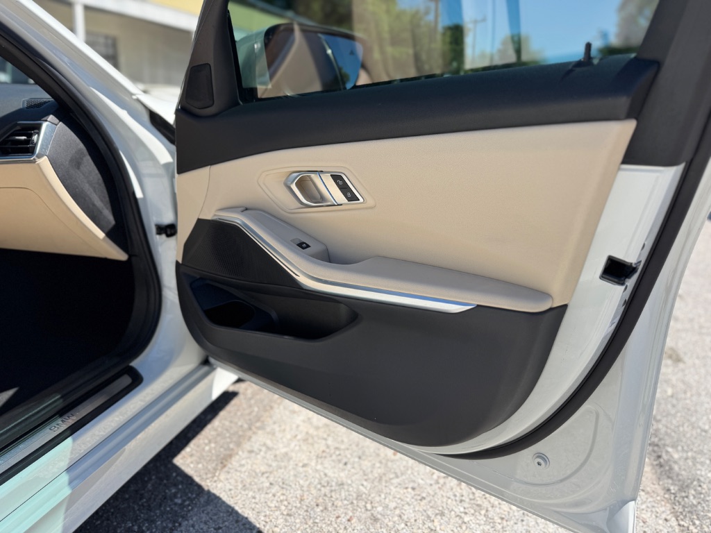 2021 BMW 3 Series 330i - Photo 27