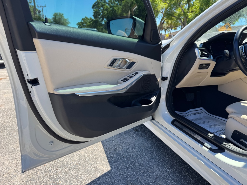 2021 BMW 3 Series 330i - Photo 10