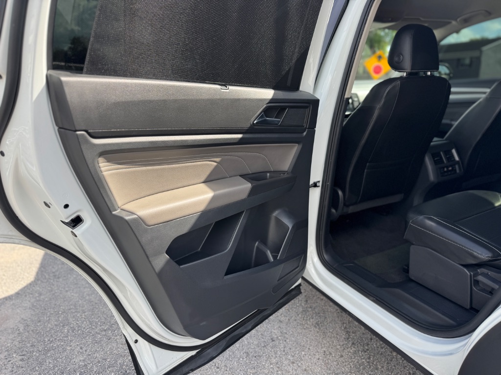 2022 Volkswagen Atlas SE w/Tech - Photo 24