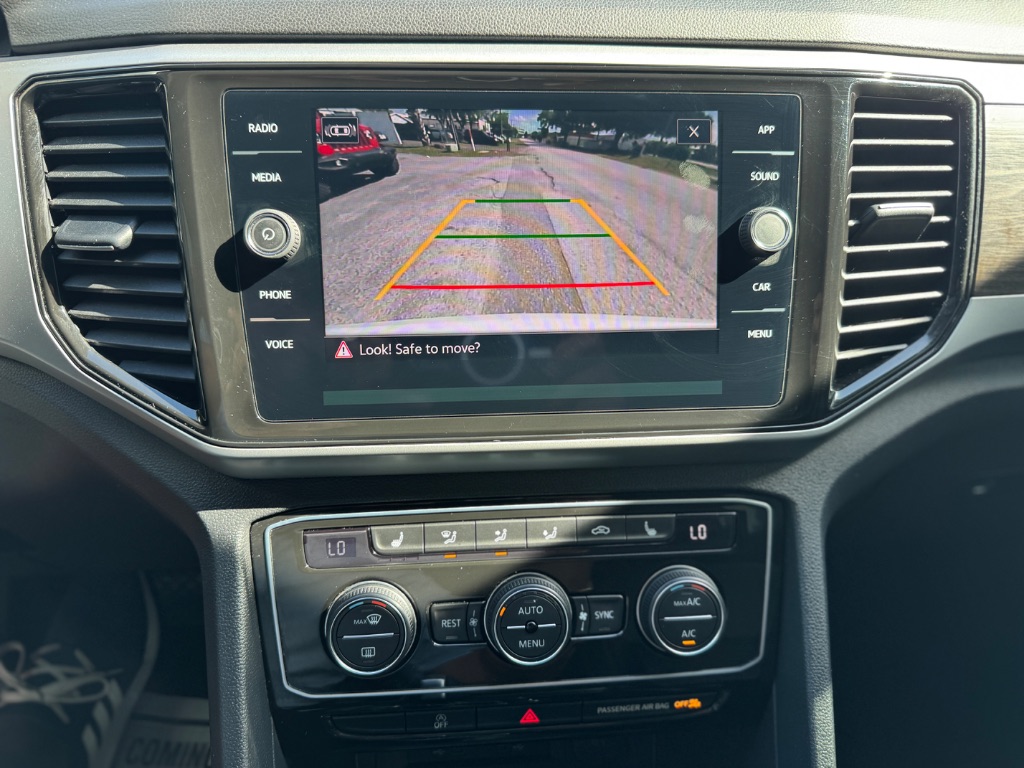 2022 Volkswagen Atlas SE w/Tech - Photo 13