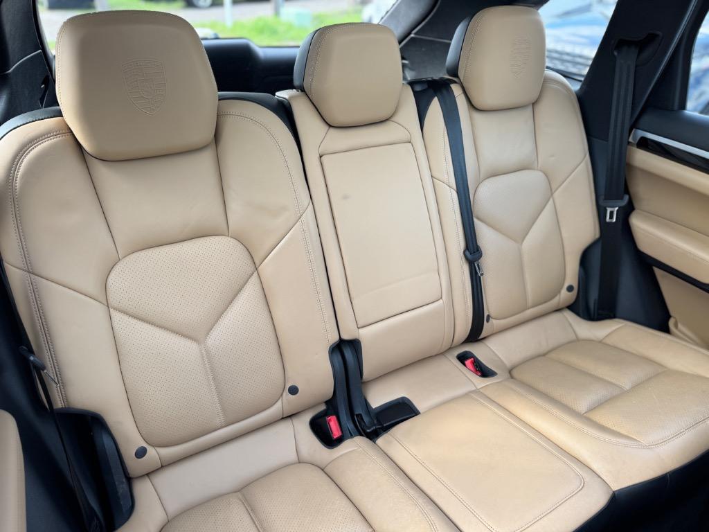 2018 Porsche Cayenne Platinum Edition - Photo 30
