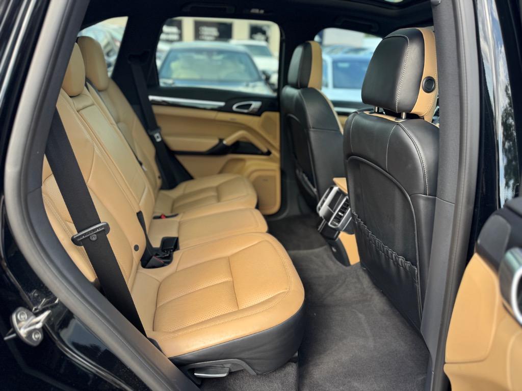 2018 Porsche Cayenne Platinum Edition - Photo 26