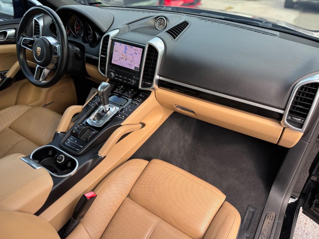 2018 Porsche Cayenne Platinum Edition - Photo 29